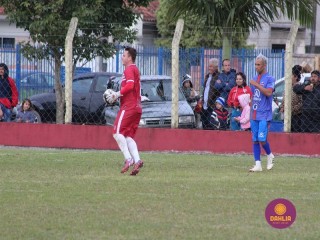 
<a style='margin-left: 5px;' class='btn btn-xs btn-social btn-facebook' href='https://www.facebook.com/sharer/sharer.php?u=https://www.boladovale.com.br/imgs/800-800-90/conteudo/fotos/1614/img0791.jpg' rel='popup' data-width='500' data-height='400'><i class='fa fa-facebook'></i>Compartilhar <span class='hidden-xs'>no Facebook</span>
</a> 
<a class='btn btn-default btn-xs' target='_blank' href='imgs/800-800-90/conteudo/fotos/1614/img0791.jpg'>
<span class='glyphicon glyphicon-cloud-download'></span> Salvar
</a> 
<span></span>