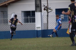 
<a style='margin-left: 5px;' class='btn btn-xs btn-social btn-facebook' href='https://www.facebook.com/sharer/sharer.php?u=https://www.boladovale.com.br/imgs/800-800-90/conteudo/fotos/1615/img1646.jpg' rel='popup' data-width='500' data-height='400'><i class='fa fa-facebook'></i>Compartilhar <span class='hidden-xs'>no Facebook</span>
</a> 
<a class='btn btn-default btn-xs' target='_blank' href='imgs/800-800-90/conteudo/fotos/1615/img1646.jpg'>
<span class='glyphicon glyphicon-cloud-download'></span> Salvar
</a> 
<span></span>