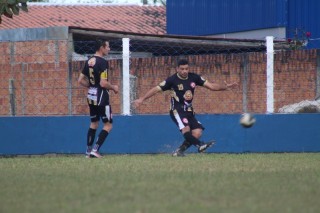 
<a style='margin-left: 5px;' class='btn btn-xs btn-social btn-facebook' href='https://www.facebook.com/sharer/sharer.php?u=https://www.boladovale.com.br/imgs/800-800-90/conteudo/fotos/1615/img1680.jpg' rel='popup' data-width='500' data-height='400'><i class='fa fa-facebook'></i>Compartilhar <span class='hidden-xs'>no Facebook</span>
</a> 
<a class='btn btn-default btn-xs' target='_blank' href='imgs/800-800-90/conteudo/fotos/1615/img1680.jpg'>
<span class='glyphicon glyphicon-cloud-download'></span> Salvar
</a> 
<span></span>