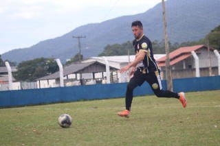 
<a style='margin-left: 5px;' class='btn btn-xs btn-social btn-facebook' href='https://www.facebook.com/sharer/sharer.php?u=https://www.boladovale.com.br/imgs/800-800-90/conteudo/fotos/1615/img1686.jpg' rel='popup' data-width='500' data-height='400'><i class='fa fa-facebook'></i>Compartilhar <span class='hidden-xs'>no Facebook</span>
</a> 
<a class='btn btn-default btn-xs' target='_blank' href='imgs/800-800-90/conteudo/fotos/1615/img1686.jpg'>
<span class='glyphicon glyphicon-cloud-download'></span> Salvar
</a> 
<span></span>