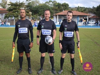 
<a style='margin-left: 5px;' class='btn btn-xs btn-social btn-facebook' href='https://www.facebook.com/sharer/sharer.php?u=https://www.boladovale.com.br/imgs/800-800-90/conteudo/fotos/1616/img1482.jpg' rel='popup' data-width='500' data-height='400'><i class='fa fa-facebook'></i>Compartilhar <span class='hidden-xs'>no Facebook</span>
</a> 
<a class='btn btn-default btn-xs' target='_blank' href='imgs/800-800-90/conteudo/fotos/1616/img1482.jpg'>
<span class='glyphicon glyphicon-cloud-download'></span> Salvar
</a> 
<span></span>