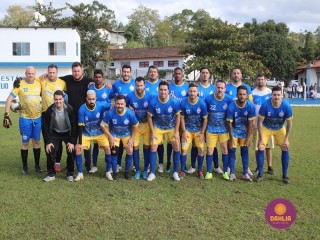 
<a style='margin-left: 5px;' class='btn btn-xs btn-social btn-facebook' href='https://www.facebook.com/sharer/sharer.php?u=https://www.boladovale.com.br/imgs/800-800-90/conteudo/fotos/1616/img1490.jpg' rel='popup' data-width='500' data-height='400'><i class='fa fa-facebook'></i>Compartilhar <span class='hidden-xs'>no Facebook</span>
</a> 
<a class='btn btn-default btn-xs' target='_blank' href='imgs/800-800-90/conteudo/fotos/1616/img1490.jpg'>
<span class='glyphicon glyphicon-cloud-download'></span> Salvar
</a> 
<span></span>