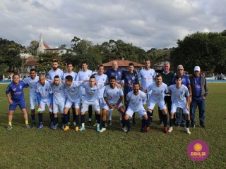 
<a style='margin-left: 5px;' class='btn btn-xs btn-social btn-facebook' href='https://www.facebook.com/sharer/sharer.php?u=https://www.boladovale.com.br/imgs/800-800-90/conteudo/fotos/1616/img1495.jpg' rel='popup' data-width='500' data-height='400'><i class='fa fa-facebook'></i>Compartilhar <span class='hidden-xs'>no Facebook</span>
</a> 
<a class='btn btn-default btn-xs' target='_blank' href='imgs/800-800-90/conteudo/fotos/1616/img1495.jpg'>
<span class='glyphicon glyphicon-cloud-download'></span> Salvar
</a> 
<span></span>