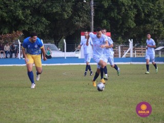 
<a style='margin-left: 5px;' class='btn btn-xs btn-social btn-facebook' href='https://www.facebook.com/sharer/sharer.php?u=https://www.boladovale.com.br/imgs/800-800-90/conteudo/fotos/1616/img1526.jpg' rel='popup' data-width='500' data-height='400'><i class='fa fa-facebook'></i>Compartilhar <span class='hidden-xs'>no Facebook</span>
</a> 
<a class='btn btn-default btn-xs' target='_blank' href='imgs/800-800-90/conteudo/fotos/1616/img1526.jpg'>
<span class='glyphicon glyphicon-cloud-download'></span> Salvar
</a> 
<span></span>