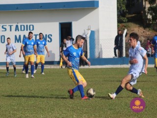 
<a style='margin-left: 5px;' class='btn btn-xs btn-social btn-facebook' href='https://www.facebook.com/sharer/sharer.php?u=https://www.boladovale.com.br/imgs/800-800-90/conteudo/fotos/1616/img1539.jpg' rel='popup' data-width='500' data-height='400'><i class='fa fa-facebook'></i>Compartilhar <span class='hidden-xs'>no Facebook</span>
</a> 
<a class='btn btn-default btn-xs' target='_blank' href='imgs/800-800-90/conteudo/fotos/1616/img1539.jpg'>
<span class='glyphicon glyphicon-cloud-download'></span> Salvar
</a> 
<span></span>