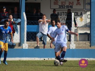 
<a style='margin-left: 5px;' class='btn btn-xs btn-social btn-facebook' href='https://www.facebook.com/sharer/sharer.php?u=https://www.boladovale.com.br/imgs/800-800-90/conteudo/fotos/1616/img1555.jpg' rel='popup' data-width='500' data-height='400'><i class='fa fa-facebook'></i>Compartilhar <span class='hidden-xs'>no Facebook</span>
</a> 
<a class='btn btn-default btn-xs' target='_blank' href='imgs/800-800-90/conteudo/fotos/1616/img1555.jpg'>
<span class='glyphicon glyphicon-cloud-download'></span> Salvar
</a> 
<span></span>