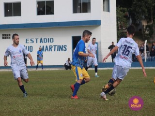
<a style='margin-left: 5px;' class='btn btn-xs btn-social btn-facebook' href='https://www.facebook.com/sharer/sharer.php?u=https://www.boladovale.com.br/imgs/800-800-90/conteudo/fotos/1616/img1582.jpg' rel='popup' data-width='500' data-height='400'><i class='fa fa-facebook'></i>Compartilhar <span class='hidden-xs'>no Facebook</span>
</a> 
<a class='btn btn-default btn-xs' target='_blank' href='imgs/800-800-90/conteudo/fotos/1616/img1582.jpg'>
<span class='glyphicon glyphicon-cloud-download'></span> Salvar
</a> 
<span></span>