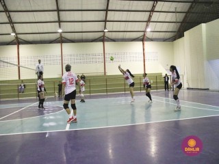 
<a style='margin-left: 5px;' class='btn btn-xs btn-social btn-facebook' href='https://www.facebook.com/sharer/sharer.php?u=https://www.boladovale.com.br/imgs/800-800-90/conteudo/fotos/1617/img1795.jpg' rel='popup' data-width='500' data-height='400'><i class='fa fa-facebook'></i>Compartilhar <span class='hidden-xs'>no Facebook</span>
</a> 
<a class='btn btn-default btn-xs' target='_blank' href='imgs/800-800-90/conteudo/fotos/1617/img1795.jpg'>
<span class='glyphicon glyphicon-cloud-download'></span> Salvar
</a> 
<span></span>