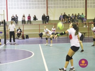 
<a style='margin-left: 5px;' class='btn btn-xs btn-social btn-facebook' href='https://www.facebook.com/sharer/sharer.php?u=https://www.boladovale.com.br/imgs/800-800-90/conteudo/fotos/1617/img1802.jpg' rel='popup' data-width='500' data-height='400'><i class='fa fa-facebook'></i>Compartilhar <span class='hidden-xs'>no Facebook</span>
</a> 
<a class='btn btn-default btn-xs' target='_blank' href='imgs/800-800-90/conteudo/fotos/1617/img1802.jpg'>
<span class='glyphicon glyphicon-cloud-download'></span> Salvar
</a> 
<span></span>