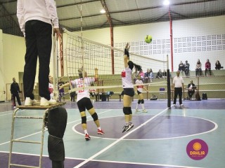 
<a style='margin-left: 5px;' class='btn btn-xs btn-social btn-facebook' href='https://www.facebook.com/sharer/sharer.php?u=https://www.boladovale.com.br/imgs/800-800-90/conteudo/fotos/1617/img1805.jpg' rel='popup' data-width='500' data-height='400'><i class='fa fa-facebook'></i>Compartilhar <span class='hidden-xs'>no Facebook</span>
</a> 
<a class='btn btn-default btn-xs' target='_blank' href='imgs/800-800-90/conteudo/fotos/1617/img1805.jpg'>
<span class='glyphicon glyphicon-cloud-download'></span> Salvar
</a> 
<span></span>