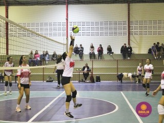 
<a style='margin-left: 5px;' class='btn btn-xs btn-social btn-facebook' href='https://www.facebook.com/sharer/sharer.php?u=https://www.boladovale.com.br/imgs/800-800-90/conteudo/fotos/1617/img1808.jpg' rel='popup' data-width='500' data-height='400'><i class='fa fa-facebook'></i>Compartilhar <span class='hidden-xs'>no Facebook</span>
</a> 
<a class='btn btn-default btn-xs' target='_blank' href='imgs/800-800-90/conteudo/fotos/1617/img1808.jpg'>
<span class='glyphicon glyphicon-cloud-download'></span> Salvar
</a> 
<span></span>