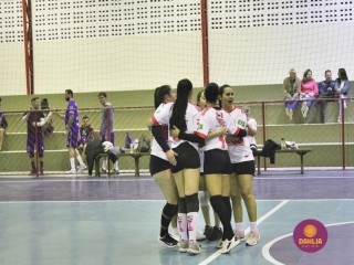 
<a style='margin-left: 5px;' class='btn btn-xs btn-social btn-facebook' href='https://www.facebook.com/sharer/sharer.php?u=https://www.boladovale.com.br/imgs/800-800-90/conteudo/fotos/1617/img1820.jpg' rel='popup' data-width='500' data-height='400'><i class='fa fa-facebook'></i>Compartilhar <span class='hidden-xs'>no Facebook</span>
</a> 
<a class='btn btn-default btn-xs' target='_blank' href='imgs/800-800-90/conteudo/fotos/1617/img1820.jpg'>
<span class='glyphicon glyphicon-cloud-download'></span> Salvar
</a> 
<span></span>