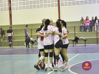 
<a style='margin-left: 5px;' class='btn btn-xs btn-social btn-facebook' href='https://www.facebook.com/sharer/sharer.php?u=https://www.boladovale.com.br/imgs/800-800-90/conteudo/fotos/1617/img1829.jpg' rel='popup' data-width='500' data-height='400'><i class='fa fa-facebook'></i>Compartilhar <span class='hidden-xs'>no Facebook</span>
</a> 
<a class='btn btn-default btn-xs' target='_blank' href='imgs/800-800-90/conteudo/fotos/1617/img1829.jpg'>
<span class='glyphicon glyphicon-cloud-download'></span> Salvar
</a> 
<span></span>