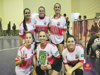 
<a style='margin-left: 5px;' class='btn btn-xs btn-social btn-facebook' href='https://www.facebook.com/sharer/sharer.php?u=https://www.boladovale.com.br/imgs/800-800-90/conteudo/fotos/1617/img1837.jpg' rel='popup' data-width='500' data-height='400'><i class='fa fa-facebook'></i>Compartilhar <span class='hidden-xs'>no Facebook</span>
</a> 
<a class='btn btn-default btn-xs' target='_blank' href='imgs/800-800-90/conteudo/fotos/1617/img1837.jpg'>
<span class='glyphicon glyphicon-cloud-download'></span> Salvar
</a> 
<span></span>