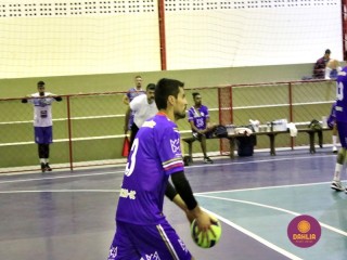 
<a style='margin-left: 5px;' class='btn btn-xs btn-social btn-facebook' href='https://www.facebook.com/sharer/sharer.php?u=https://www.boladovale.com.br/imgs/800-800-90/conteudo/fotos/1617/img1913.jpg' rel='popup' data-width='500' data-height='400'><i class='fa fa-facebook'></i>Compartilhar <span class='hidden-xs'>no Facebook</span>
</a> 
<a class='btn btn-default btn-xs' target='_blank' href='imgs/800-800-90/conteudo/fotos/1617/img1913.jpg'>
<span class='glyphicon glyphicon-cloud-download'></span> Salvar
</a> 
<span></span>