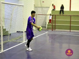
<a style='margin-left: 5px;' class='btn btn-xs btn-social btn-facebook' href='https://www.facebook.com/sharer/sharer.php?u=https://www.boladovale.com.br/imgs/800-800-90/conteudo/fotos/1617/img1919.jpg' rel='popup' data-width='500' data-height='400'><i class='fa fa-facebook'></i>Compartilhar <span class='hidden-xs'>no Facebook</span>
</a> 
<a class='btn btn-default btn-xs' target='_blank' href='imgs/800-800-90/conteudo/fotos/1617/img1919.jpg'>
<span class='glyphicon glyphicon-cloud-download'></span> Salvar
</a> 
<span></span>