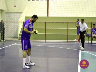 
<a style='margin-left: 5px;' class='btn btn-xs btn-social btn-facebook' href='https://www.facebook.com/sharer/sharer.php?u=https://www.boladovale.com.br/imgs/800-800-90/conteudo/fotos/1617/img1966.jpg' rel='popup' data-width='500' data-height='400'><i class='fa fa-facebook'></i>Compartilhar <span class='hidden-xs'>no Facebook</span>
</a> 
<a class='btn btn-default btn-xs' target='_blank' href='imgs/800-800-90/conteudo/fotos/1617/img1966.jpg'>
<span class='glyphicon glyphicon-cloud-download'></span> Salvar
</a> 
<span></span>