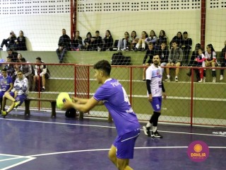 
<a style='margin-left: 5px;' class='btn btn-xs btn-social btn-facebook' href='https://www.facebook.com/sharer/sharer.php?u=https://www.boladovale.com.br/imgs/800-800-90/conteudo/fotos/1617/img2143.jpg' rel='popup' data-width='500' data-height='400'><i class='fa fa-facebook'></i>Compartilhar <span class='hidden-xs'>no Facebook</span>
</a> 
<a class='btn btn-default btn-xs' target='_blank' href='imgs/800-800-90/conteudo/fotos/1617/img2143.jpg'>
<span class='glyphicon glyphicon-cloud-download'></span> Salvar
</a> 
<span></span>