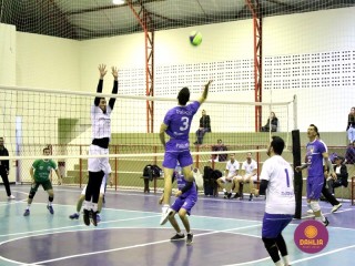 
<a style='margin-left: 5px;' class='btn btn-xs btn-social btn-facebook' href='https://www.facebook.com/sharer/sharer.php?u=https://www.boladovale.com.br/imgs/800-800-90/conteudo/fotos/1617/img2180.jpg' rel='popup' data-width='500' data-height='400'><i class='fa fa-facebook'></i>Compartilhar <span class='hidden-xs'>no Facebook</span>
</a> 
<a class='btn btn-default btn-xs' target='_blank' href='imgs/800-800-90/conteudo/fotos/1617/img2180.jpg'>
<span class='glyphicon glyphicon-cloud-download'></span> Salvar
</a> 
<span></span>
