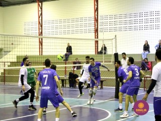 
<a style='margin-left: 5px;' class='btn btn-xs btn-social btn-facebook' href='https://www.facebook.com/sharer/sharer.php?u=https://www.boladovale.com.br/imgs/800-800-90/conteudo/fotos/1617/img2187.jpg' rel='popup' data-width='500' data-height='400'><i class='fa fa-facebook'></i>Compartilhar <span class='hidden-xs'>no Facebook</span>
</a> 
<a class='btn btn-default btn-xs' target='_blank' href='imgs/800-800-90/conteudo/fotos/1617/img2187.jpg'>
<span class='glyphicon glyphicon-cloud-download'></span> Salvar
</a> 
<span></span>
