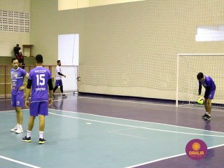 
<a style='margin-left: 5px;' class='btn btn-xs btn-social btn-facebook' href='https://www.facebook.com/sharer/sharer.php?u=https://www.boladovale.com.br/imgs/800-800-90/conteudo/fotos/1617/img2200.jpg' rel='popup' data-width='500' data-height='400'><i class='fa fa-facebook'></i>Compartilhar <span class='hidden-xs'>no Facebook</span>
</a> 
<a class='btn btn-default btn-xs' target='_blank' href='imgs/800-800-90/conteudo/fotos/1617/img2200.jpg'>
<span class='glyphicon glyphicon-cloud-download'></span> Salvar
</a> 
<span></span>