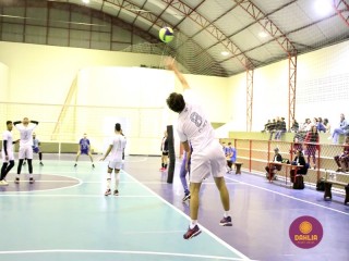 
<a style='margin-left: 5px;' class='btn btn-xs btn-social btn-facebook' href='https://www.facebook.com/sharer/sharer.php?u=https://www.boladovale.com.br/imgs/800-800-90/conteudo/fotos/1617/img2233.jpg' rel='popup' data-width='500' data-height='400'><i class='fa fa-facebook'></i>Compartilhar <span class='hidden-xs'>no Facebook</span>
</a> 
<a class='btn btn-default btn-xs' target='_blank' href='imgs/800-800-90/conteudo/fotos/1617/img2233.jpg'>
<span class='glyphicon glyphicon-cloud-download'></span> Salvar
</a> 
<span></span>