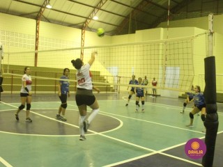 
<a style='margin-left: 5px;' class='btn btn-xs btn-social btn-facebook' href='https://www.facebook.com/sharer/sharer.php?u=https://www.boladovale.com.br/imgs/800-800-90/conteudo/fotos/1618/img0911.jpg' rel='popup' data-width='500' data-height='400'><i class='fa fa-facebook'></i>Compartilhar <span class='hidden-xs'>no Facebook</span>
</a> 
<a class='btn btn-default btn-xs' target='_blank' href='imgs/800-800-90/conteudo/fotos/1618/img0911.jpg'>
<span class='glyphicon glyphicon-cloud-download'></span> Salvar
</a> 
<span></span>