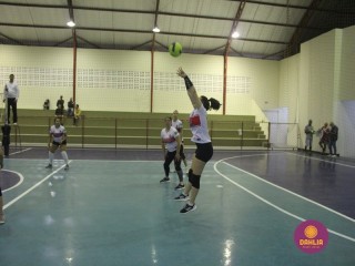 
<a style='margin-left: 5px;' class='btn btn-xs btn-social btn-facebook' href='https://www.facebook.com/sharer/sharer.php?u=https://www.boladovale.com.br/imgs/800-800-90/conteudo/fotos/1618/img0982.jpg' rel='popup' data-width='500' data-height='400'><i class='fa fa-facebook'></i>Compartilhar <span class='hidden-xs'>no Facebook</span>
</a> 
<a class='btn btn-default btn-xs' target='_blank' href='imgs/800-800-90/conteudo/fotos/1618/img0982.jpg'>
<span class='glyphicon glyphicon-cloud-download'></span> Salvar
</a> 
<span></span>