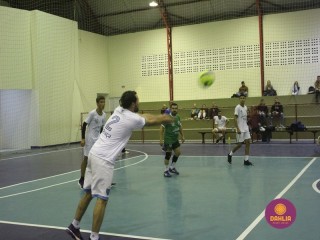 
<a style='margin-left: 5px;' class='btn btn-xs btn-social btn-facebook' href='https://www.facebook.com/sharer/sharer.php?u=https://www.boladovale.com.br/imgs/800-800-90/conteudo/fotos/1618/img1123.jpg' rel='popup' data-width='500' data-height='400'><i class='fa fa-facebook'></i>Compartilhar <span class='hidden-xs'>no Facebook</span>
</a> 
<a class='btn btn-default btn-xs' target='_blank' href='imgs/800-800-90/conteudo/fotos/1618/img1123.jpg'>
<span class='glyphicon glyphicon-cloud-download'></span> Salvar
</a> 
<span></span>