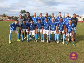 
<a style='margin-left: 5px;' class='btn btn-xs btn-social btn-facebook' href='https://www.facebook.com/sharer/sharer.php?u=https://www.boladovale.com.br/imgs/800-800-90/conteudo/fotos/1619/img1209.jpg' rel='popup' data-width='500' data-height='400'><i class='fa fa-facebook'></i>Compartilhar <span class='hidden-xs'>no Facebook</span>
</a> 
<a class='btn btn-default btn-xs' target='_blank' href='imgs/800-800-90/conteudo/fotos/1619/img1209.jpg'>
<span class='glyphicon glyphicon-cloud-download'></span> Salvar
</a> 
<span></span>