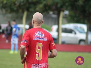 
<a style='margin-left: 5px;' class='btn btn-xs btn-social btn-facebook' href='https://www.facebook.com/sharer/sharer.php?u=https://www.boladovale.com.br/imgs/800-800-90/conteudo/fotos/1619/img1290.jpg' rel='popup' data-width='500' data-height='400'><i class='fa fa-facebook'></i>Compartilhar <span class='hidden-xs'>no Facebook</span>
</a> 
<a class='btn btn-default btn-xs' target='_blank' href='imgs/800-800-90/conteudo/fotos/1619/img1290.jpg'>
<span class='glyphicon glyphicon-cloud-download'></span> Salvar
</a> 
<span></span>