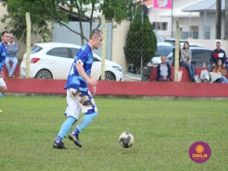 
<a style='margin-left: 5px;' class='btn btn-xs btn-social btn-facebook' href='https://www.facebook.com/sharer/sharer.php?u=https://www.boladovale.com.br/imgs/800-800-90/conteudo/fotos/1619/img1334.jpg' rel='popup' data-width='500' data-height='400'><i class='fa fa-facebook'></i>Compartilhar <span class='hidden-xs'>no Facebook</span>
</a> 
<a class='btn btn-default btn-xs' target='_blank' href='imgs/800-800-90/conteudo/fotos/1619/img1334.jpg'>
<span class='glyphicon glyphicon-cloud-download'></span> Salvar
</a> 
<span></span>