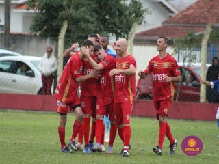 
<a style='margin-left: 5px;' class='btn btn-xs btn-social btn-facebook' href='https://www.facebook.com/sharer/sharer.php?u=https://www.boladovale.com.br/imgs/800-800-90/conteudo/fotos/1619/img1382.jpg' rel='popup' data-width='500' data-height='400'><i class='fa fa-facebook'></i>Compartilhar <span class='hidden-xs'>no Facebook</span>
</a> 
<a class='btn btn-default btn-xs' target='_blank' href='imgs/800-800-90/conteudo/fotos/1619/img1382.jpg'>
<span class='glyphicon glyphicon-cloud-download'></span> Salvar
</a> 
<span></span>