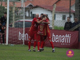 
<a style='margin-left: 5px;' class='btn btn-xs btn-social btn-facebook' href='https://www.facebook.com/sharer/sharer.php?u=https://www.boladovale.com.br/imgs/800-800-90/conteudo/fotos/1619/img1442.jpg' rel='popup' data-width='500' data-height='400'><i class='fa fa-facebook'></i>Compartilhar <span class='hidden-xs'>no Facebook</span>
</a> 
<a class='btn btn-default btn-xs' target='_blank' href='imgs/800-800-90/conteudo/fotos/1619/img1442.jpg'>
<span class='glyphicon glyphicon-cloud-download'></span> Salvar
</a> 
<span></span>