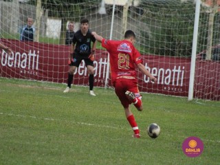 
<a style='margin-left: 5px;' class='btn btn-xs btn-social btn-facebook' href='https://www.facebook.com/sharer/sharer.php?u=https://www.boladovale.com.br/imgs/800-800-90/conteudo/fotos/1619/img1479.jpg' rel='popup' data-width='500' data-height='400'><i class='fa fa-facebook'></i>Compartilhar <span class='hidden-xs'>no Facebook</span>
</a> 
<a class='btn btn-default btn-xs' target='_blank' href='imgs/800-800-90/conteudo/fotos/1619/img1479.jpg'>
<span class='glyphicon glyphicon-cloud-download'></span> Salvar
</a> 
<span></span>