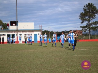 
<a style='margin-left: 5px;' class='btn btn-xs btn-social btn-facebook' href='https://www.facebook.com/sharer/sharer.php?u=https://www.boladovale.com.br/imgs/800-800-90/conteudo/fotos/1620/img2308.jpg' rel='popup' data-width='500' data-height='400'><i class='fa fa-facebook'></i>Compartilhar <span class='hidden-xs'>no Facebook</span>
</a> 
<a class='btn btn-default btn-xs' target='_blank' href='imgs/800-800-90/conteudo/fotos/1620/img2308.jpg'>
<span class='glyphicon glyphicon-cloud-download'></span> Salvar
</a> 
<span></span>