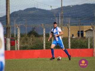 
<a style='margin-left: 5px;' class='btn btn-xs btn-social btn-facebook' href='https://www.facebook.com/sharer/sharer.php?u=https://www.boladovale.com.br/imgs/800-800-90/conteudo/fotos/1620/img2326.jpg' rel='popup' data-width='500' data-height='400'><i class='fa fa-facebook'></i>Compartilhar <span class='hidden-xs'>no Facebook</span>
</a> 
<a class='btn btn-default btn-xs' target='_blank' href='imgs/800-800-90/conteudo/fotos/1620/img2326.jpg'>
<span class='glyphicon glyphicon-cloud-download'></span> Salvar
</a> 
<span></span>