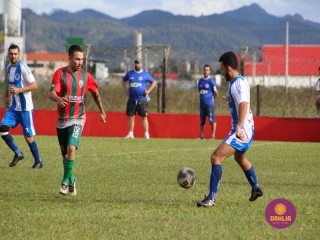 
<a style='margin-left: 5px;' class='btn btn-xs btn-social btn-facebook' href='https://www.facebook.com/sharer/sharer.php?u=https://www.boladovale.com.br/imgs/800-800-90/conteudo/fotos/1620/img2331.jpg' rel='popup' data-width='500' data-height='400'><i class='fa fa-facebook'></i>Compartilhar <span class='hidden-xs'>no Facebook</span>
</a> 
<a class='btn btn-default btn-xs' target='_blank' href='imgs/800-800-90/conteudo/fotos/1620/img2331.jpg'>
<span class='glyphicon glyphicon-cloud-download'></span> Salvar
</a> 
<span></span>