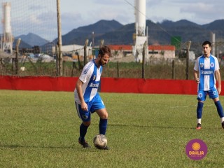 
<a style='margin-left: 5px;' class='btn btn-xs btn-social btn-facebook' href='https://www.facebook.com/sharer/sharer.php?u=https://www.boladovale.com.br/imgs/800-800-90/conteudo/fotos/1620/img2345.jpg' rel='popup' data-width='500' data-height='400'><i class='fa fa-facebook'></i>Compartilhar <span class='hidden-xs'>no Facebook</span>
</a> 
<a class='btn btn-default btn-xs' target='_blank' href='imgs/800-800-90/conteudo/fotos/1620/img2345.jpg'>
<span class='glyphicon glyphicon-cloud-download'></span> Salvar
</a> 
<span></span>