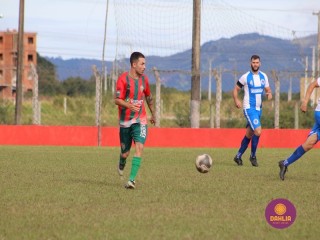 
<a style='margin-left: 5px;' class='btn btn-xs btn-social btn-facebook' href='https://www.facebook.com/sharer/sharer.php?u=https://www.boladovale.com.br/imgs/800-800-90/conteudo/fotos/1620/img2352.jpg' rel='popup' data-width='500' data-height='400'><i class='fa fa-facebook'></i>Compartilhar <span class='hidden-xs'>no Facebook</span>
</a> 
<a class='btn btn-default btn-xs' target='_blank' href='imgs/800-800-90/conteudo/fotos/1620/img2352.jpg'>
<span class='glyphicon glyphicon-cloud-download'></span> Salvar
</a> 
<span></span>