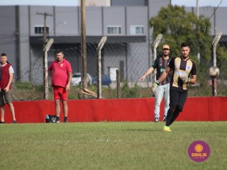 
<a style='margin-left: 5px;' class='btn btn-xs btn-social btn-facebook' href='https://www.facebook.com/sharer/sharer.php?u=https://www.boladovale.com.br/imgs/800-800-90/conteudo/fotos/1620/img2357.jpg' rel='popup' data-width='500' data-height='400'><i class='fa fa-facebook'></i>Compartilhar <span class='hidden-xs'>no Facebook</span>
</a> 
<a class='btn btn-default btn-xs' target='_blank' href='imgs/800-800-90/conteudo/fotos/1620/img2357.jpg'>
<span class='glyphicon glyphicon-cloud-download'></span> Salvar
</a> 
<span></span>
