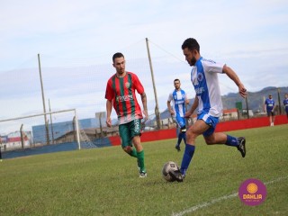 
<a style='margin-left: 5px;' class='btn btn-xs btn-social btn-facebook' href='https://www.facebook.com/sharer/sharer.php?u=https://www.boladovale.com.br/imgs/800-800-90/conteudo/fotos/1620/img2364.jpg' rel='popup' data-width='500' data-height='400'><i class='fa fa-facebook'></i>Compartilhar <span class='hidden-xs'>no Facebook</span>
</a> 
<a class='btn btn-default btn-xs' target='_blank' href='imgs/800-800-90/conteudo/fotos/1620/img2364.jpg'>
<span class='glyphicon glyphicon-cloud-download'></span> Salvar
</a> 
<span></span>
