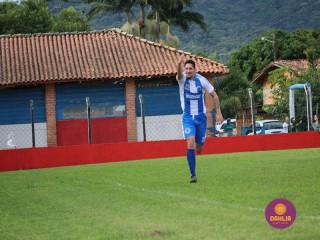 
<a style='margin-left: 5px;' class='btn btn-xs btn-social btn-facebook' href='https://www.facebook.com/sharer/sharer.php?u=https://www.boladovale.com.br/imgs/800-800-90/conteudo/fotos/1620/img2373.jpg' rel='popup' data-width='500' data-height='400'><i class='fa fa-facebook'></i>Compartilhar <span class='hidden-xs'>no Facebook</span>
</a> 
<a class='btn btn-default btn-xs' target='_blank' href='imgs/800-800-90/conteudo/fotos/1620/img2373.jpg'>
<span class='glyphicon glyphicon-cloud-download'></span> Salvar
</a> 
<span></span>
