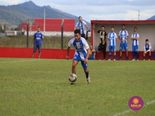 
<a style='margin-left: 5px;' class='btn btn-xs btn-social btn-facebook' href='https://www.facebook.com/sharer/sharer.php?u=https://www.boladovale.com.br/imgs/800-800-90/conteudo/fotos/1620/img2398.jpg' rel='popup' data-width='500' data-height='400'><i class='fa fa-facebook'></i>Compartilhar <span class='hidden-xs'>no Facebook</span>
</a> 
<a class='btn btn-default btn-xs' target='_blank' href='imgs/800-800-90/conteudo/fotos/1620/img2398.jpg'>
<span class='glyphicon glyphicon-cloud-download'></span> Salvar
</a> 
<span></span>