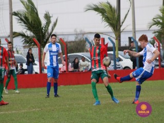 
<a style='margin-left: 5px;' class='btn btn-xs btn-social btn-facebook' href='https://www.facebook.com/sharer/sharer.php?u=https://www.boladovale.com.br/imgs/800-800-90/conteudo/fotos/1620/img2413.jpg' rel='popup' data-width='500' data-height='400'><i class='fa fa-facebook'></i>Compartilhar <span class='hidden-xs'>no Facebook</span>
</a> 
<a class='btn btn-default btn-xs' target='_blank' href='imgs/800-800-90/conteudo/fotos/1620/img2413.jpg'>
<span class='glyphicon glyphicon-cloud-download'></span> Salvar
</a> 
<span></span>