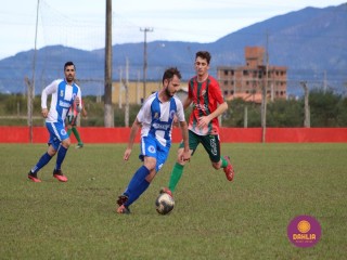 
<a style='margin-left: 5px;' class='btn btn-xs btn-social btn-facebook' href='https://www.facebook.com/sharer/sharer.php?u=https://www.boladovale.com.br/imgs/800-800-90/conteudo/fotos/1620/img2428.jpg' rel='popup' data-width='500' data-height='400'><i class='fa fa-facebook'></i>Compartilhar <span class='hidden-xs'>no Facebook</span>
</a> 
<a class='btn btn-default btn-xs' target='_blank' href='imgs/800-800-90/conteudo/fotos/1620/img2428.jpg'>
<span class='glyphicon glyphicon-cloud-download'></span> Salvar
</a> 
<span></span>