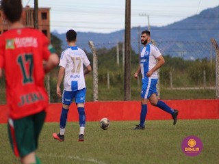 
<a style='margin-left: 5px;' class='btn btn-xs btn-social btn-facebook' href='https://www.facebook.com/sharer/sharer.php?u=https://www.boladovale.com.br/imgs/800-800-90/conteudo/fotos/1620/img2431.jpg' rel='popup' data-width='500' data-height='400'><i class='fa fa-facebook'></i>Compartilhar <span class='hidden-xs'>no Facebook</span>
</a> 
<a class='btn btn-default btn-xs' target='_blank' href='imgs/800-800-90/conteudo/fotos/1620/img2431.jpg'>
<span class='glyphicon glyphicon-cloud-download'></span> Salvar
</a> 
<span></span>