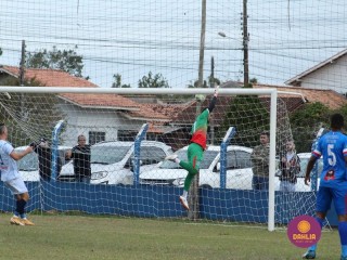 
<a style='margin-left: 5px;' class='btn btn-xs btn-social btn-facebook' href='https://www.facebook.com/sharer/sharer.php?u=https://www.boladovale.com.br/imgs/800-800-90/conteudo/fotos/1621/img1725.jpg' rel='popup' data-width='500' data-height='400'><i class='fa fa-facebook'></i>Compartilhar <span class='hidden-xs'>no Facebook</span>
</a> 
<a class='btn btn-default btn-xs' target='_blank' href='imgs/800-800-90/conteudo/fotos/1621/img1725.jpg'>
<span class='glyphicon glyphicon-cloud-download'></span> Salvar
</a> 
<span></span>