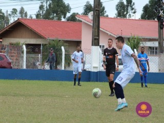 
<a style='margin-left: 5px;' class='btn btn-xs btn-social btn-facebook' href='https://www.facebook.com/sharer/sharer.php?u=https://www.boladovale.com.br/imgs/800-800-90/conteudo/fotos/1621/img1734.jpg' rel='popup' data-width='500' data-height='400'><i class='fa fa-facebook'></i>Compartilhar <span class='hidden-xs'>no Facebook</span>
</a> 
<a class='btn btn-default btn-xs' target='_blank' href='imgs/800-800-90/conteudo/fotos/1621/img1734.jpg'>
<span class='glyphicon glyphicon-cloud-download'></span> Salvar
</a> 
<span></span>