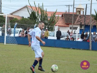 
<a style='margin-left: 5px;' class='btn btn-xs btn-social btn-facebook' href='https://www.facebook.com/sharer/sharer.php?u=https://www.boladovale.com.br/imgs/800-800-90/conteudo/fotos/1621/img1740.jpg' rel='popup' data-width='500' data-height='400'><i class='fa fa-facebook'></i>Compartilhar <span class='hidden-xs'>no Facebook</span>
</a> 
<a class='btn btn-default btn-xs' target='_blank' href='imgs/800-800-90/conteudo/fotos/1621/img1740.jpg'>
<span class='glyphicon glyphicon-cloud-download'></span> Salvar
</a> 
<span></span>